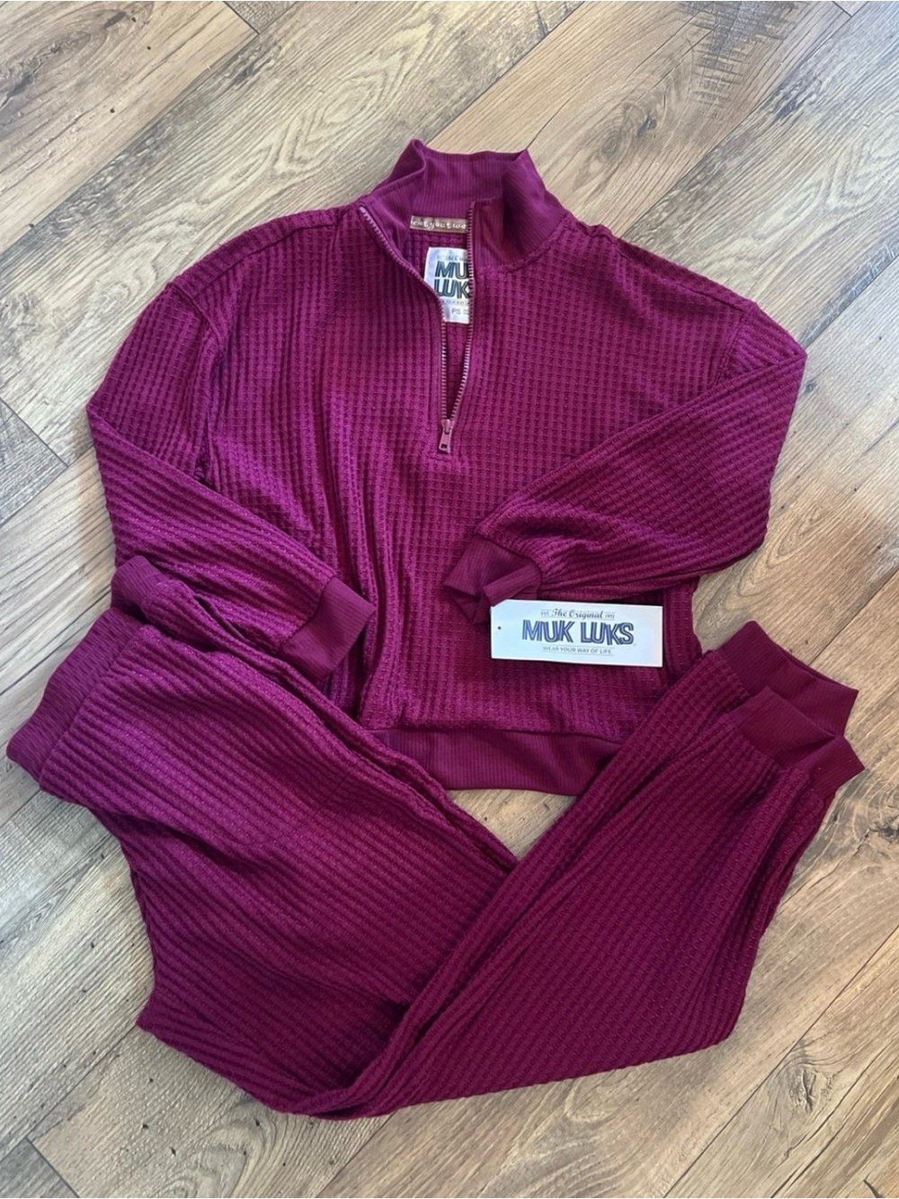 NWT! Women’s Burgundy Lounge Wear Set Size Petite Small